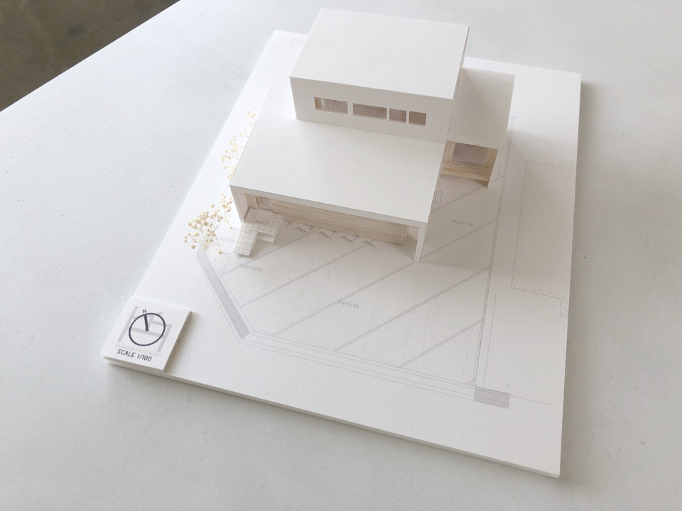 店舗併用住宅の設計デザイン模型