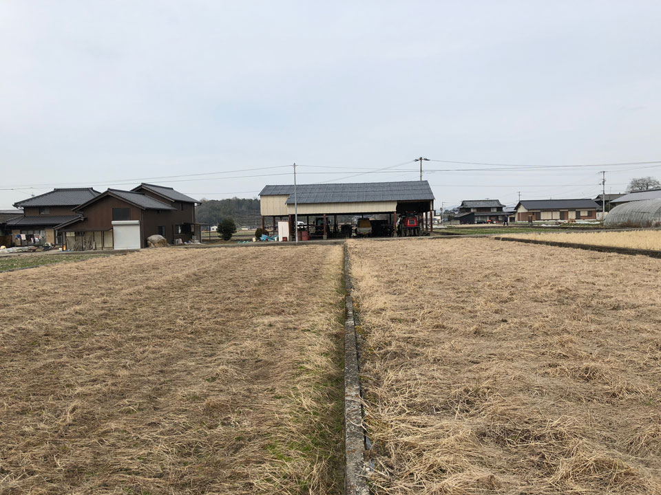 高松の田園の中に建つ東植田のデザイン住宅