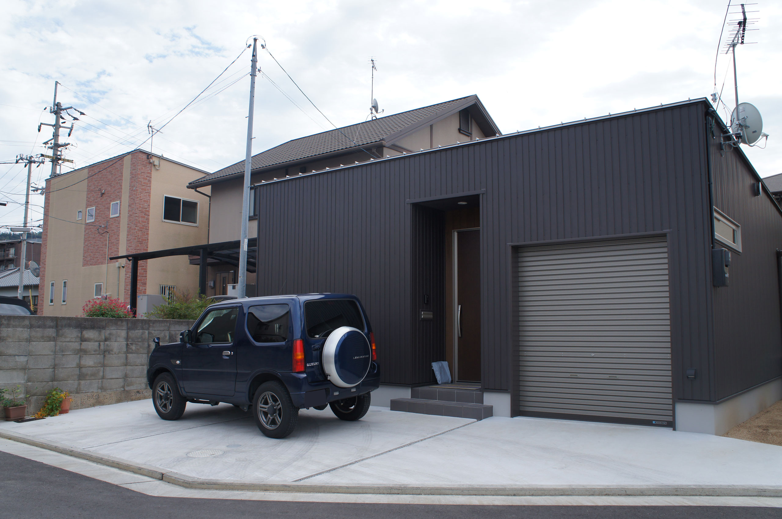 バイクガレージ付き平屋のガレージハウス 建築家の住宅設計 デザイン業務ブログ バイクガレージ付き平屋のガレージハウス 建築家の住宅設計 デザイン業務ブログ
