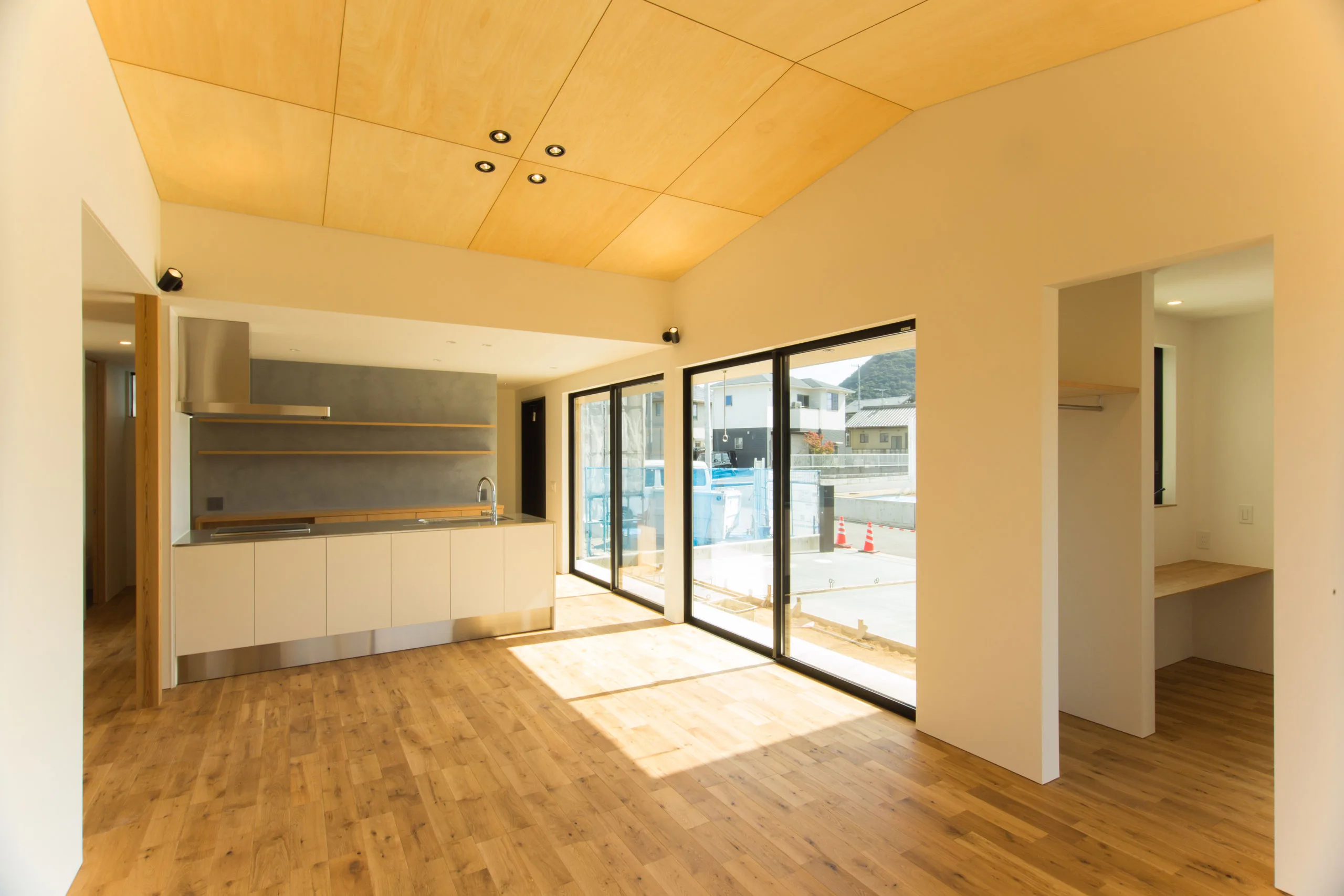 SA HOUSE LDK — 傾斜天井