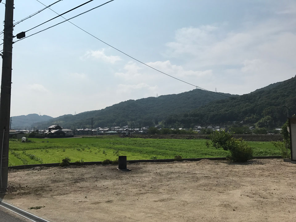 岡山の田園風景が広がる住宅の敷地