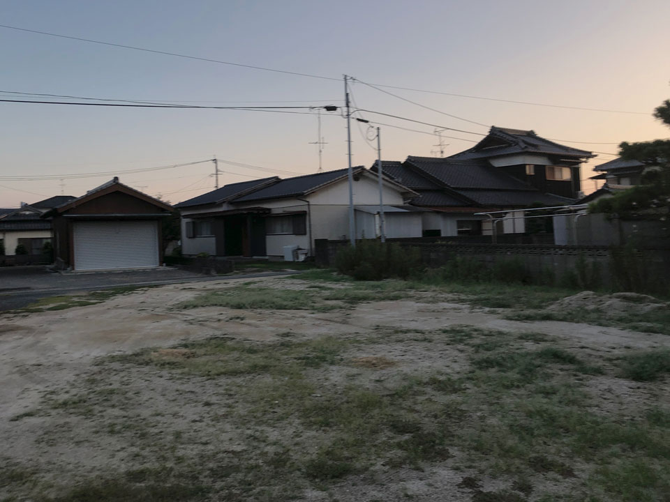 熊本の住宅地に建つデザイン住宅