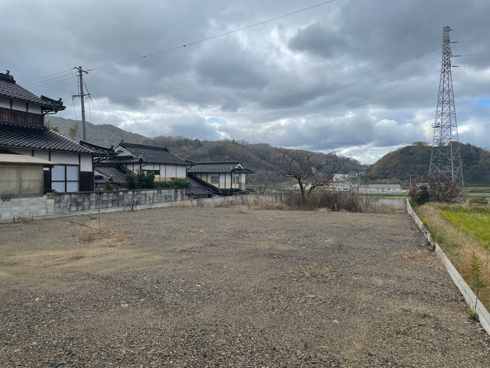 岡山県津山市の広大な敷地に建つ建築家と建てる住宅