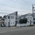 東京都八王子に建つ角地の家