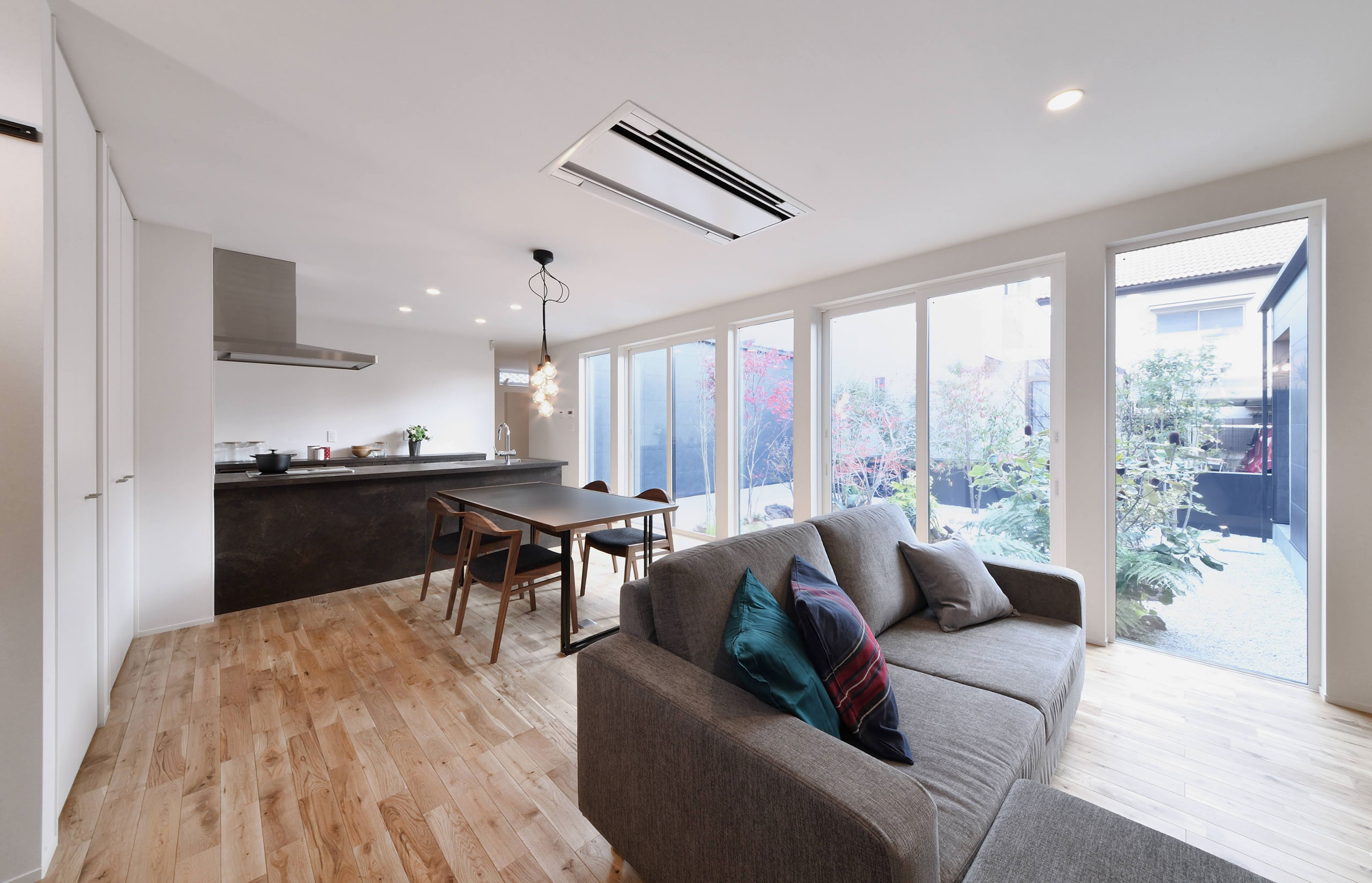 LDK facing light court