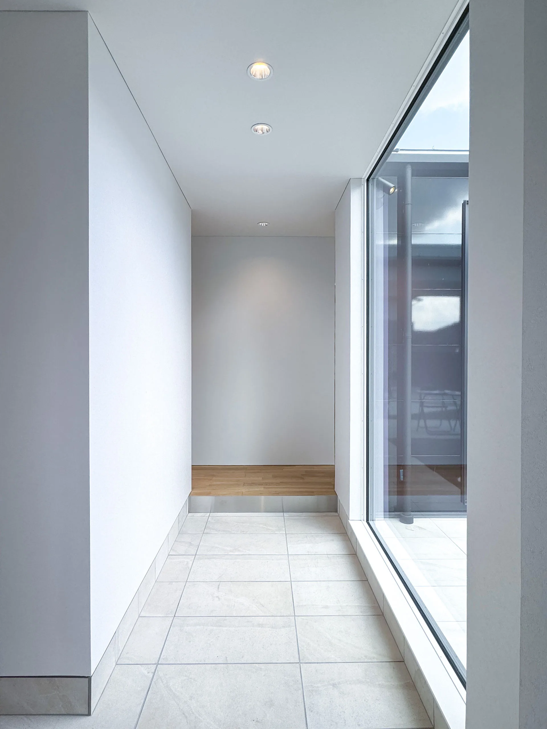 IEHAKU MODEL HOUSE エントランス