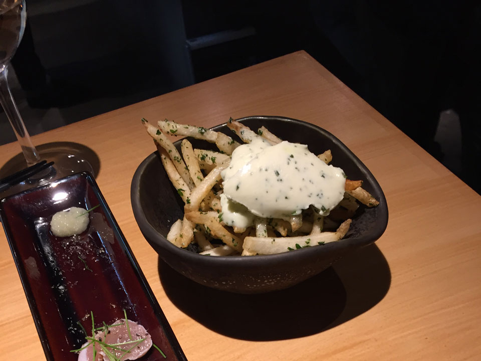 ガーリックバターのポテトフライ