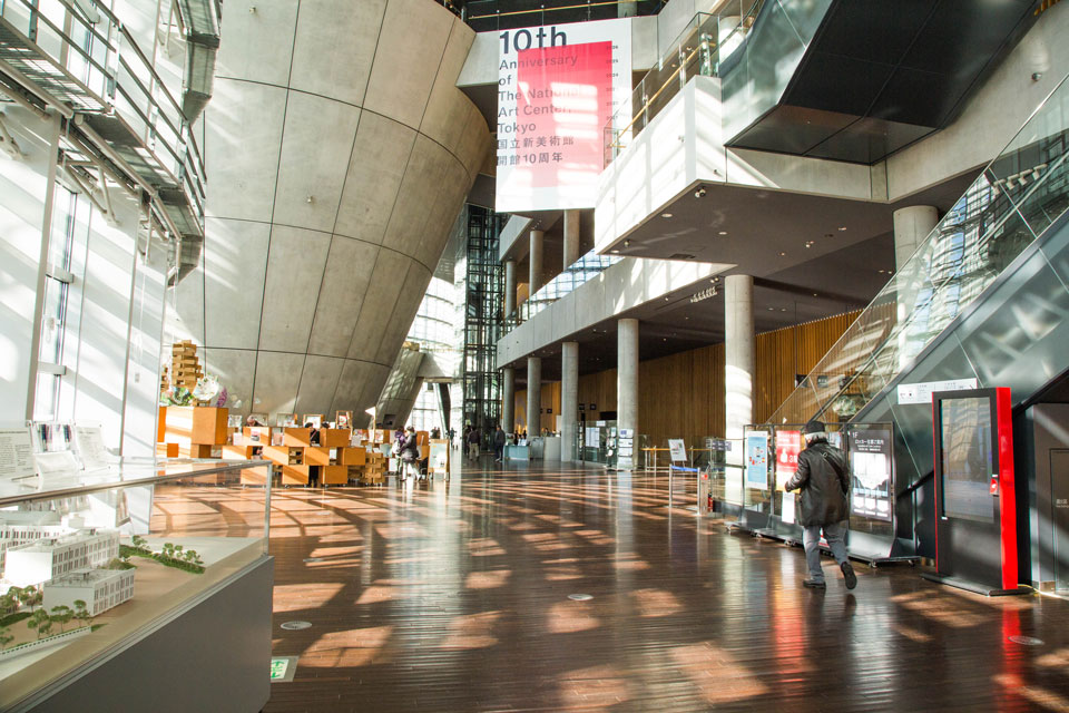 国立新美術館のホール