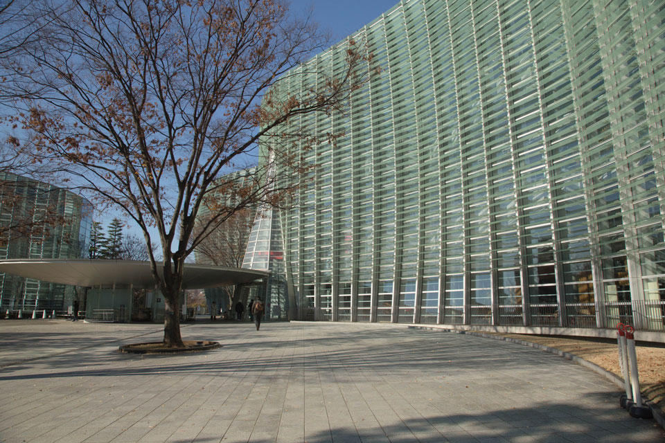 国立新美術館
